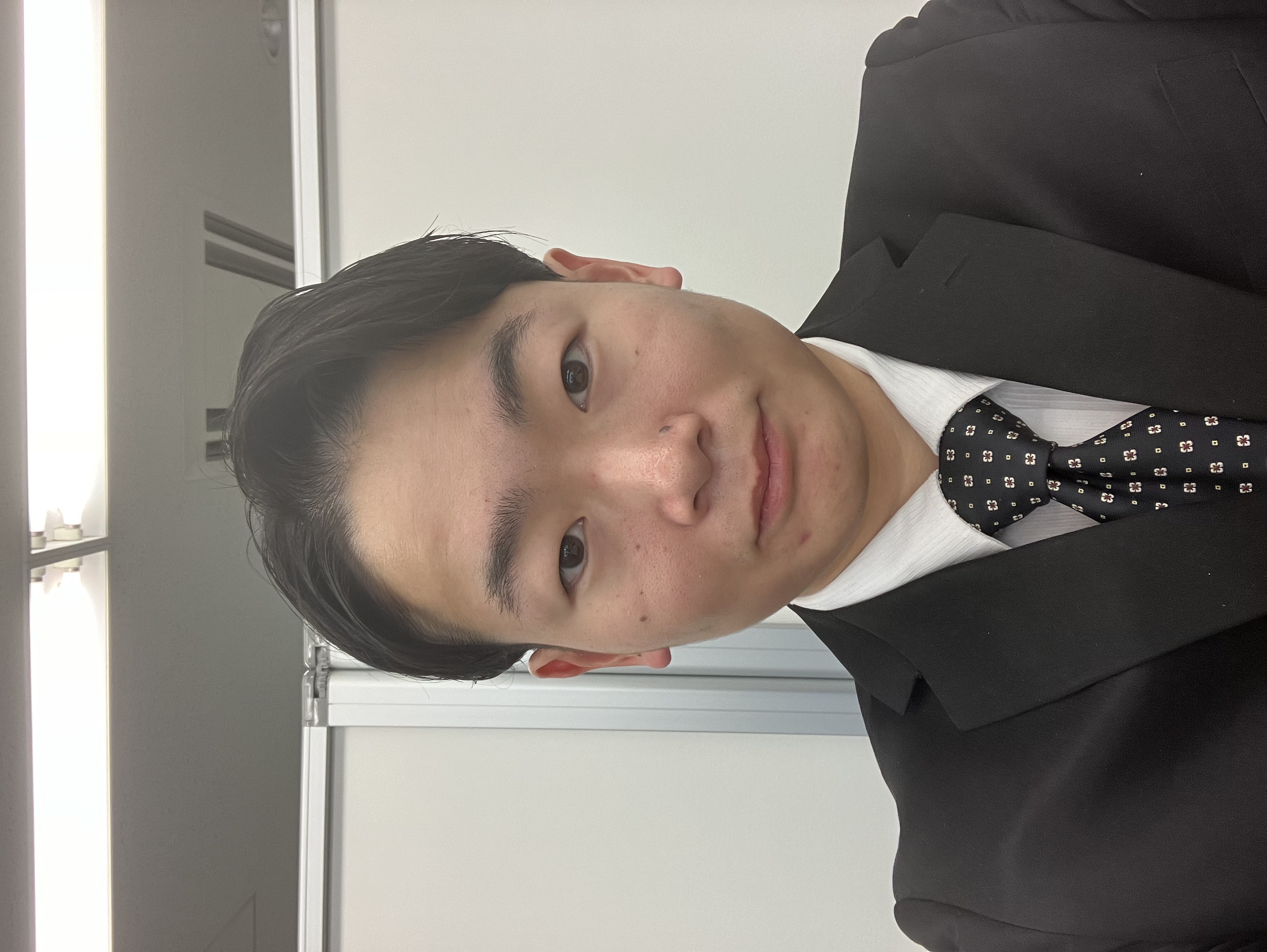 お客様の「乾杯」を彩るために。担当・武田が選ぶ「勝利の美酒」のご提案