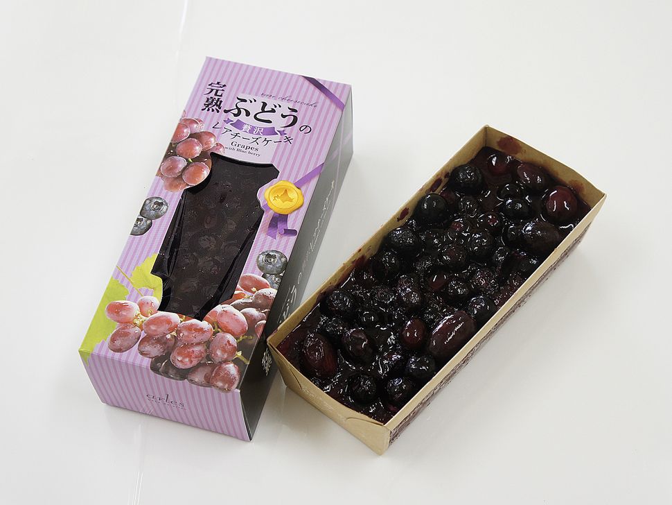 (冷凍)完熟ぶどうの贅沢レアチーズケーキ　※混載３ｹｰｽ～