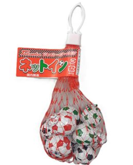 高岡食品　ネットインサッカーボール　10粒　☆6ケースより～☆
